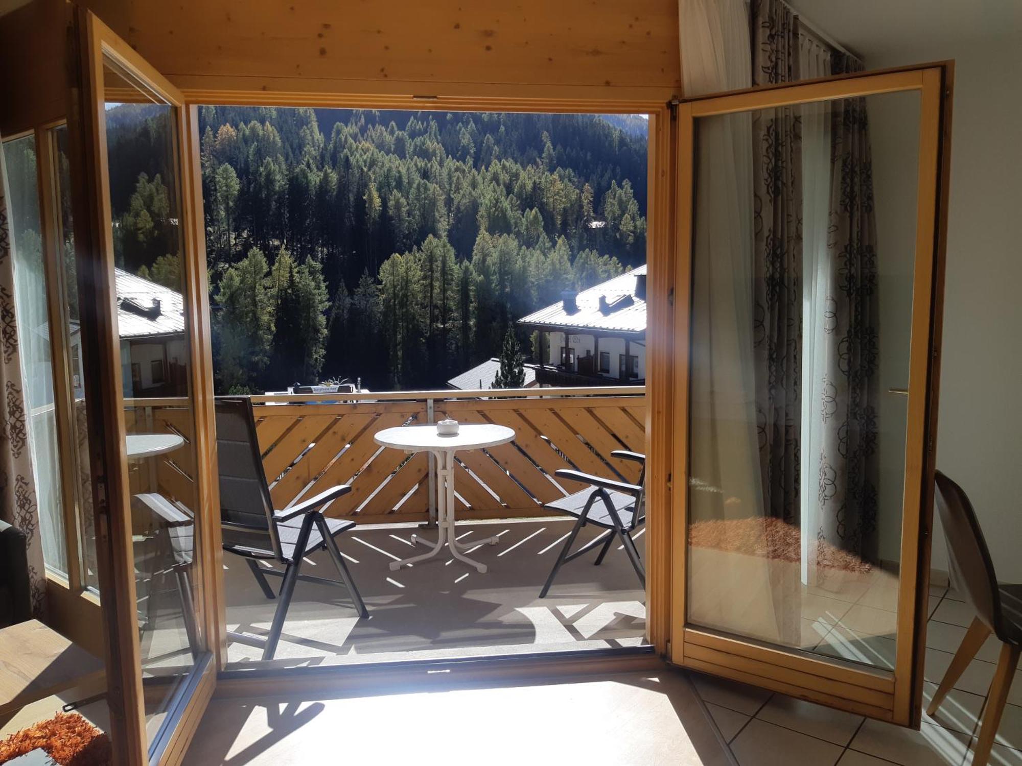 Appartements Garni Alpin Live Samnaun Room photo
