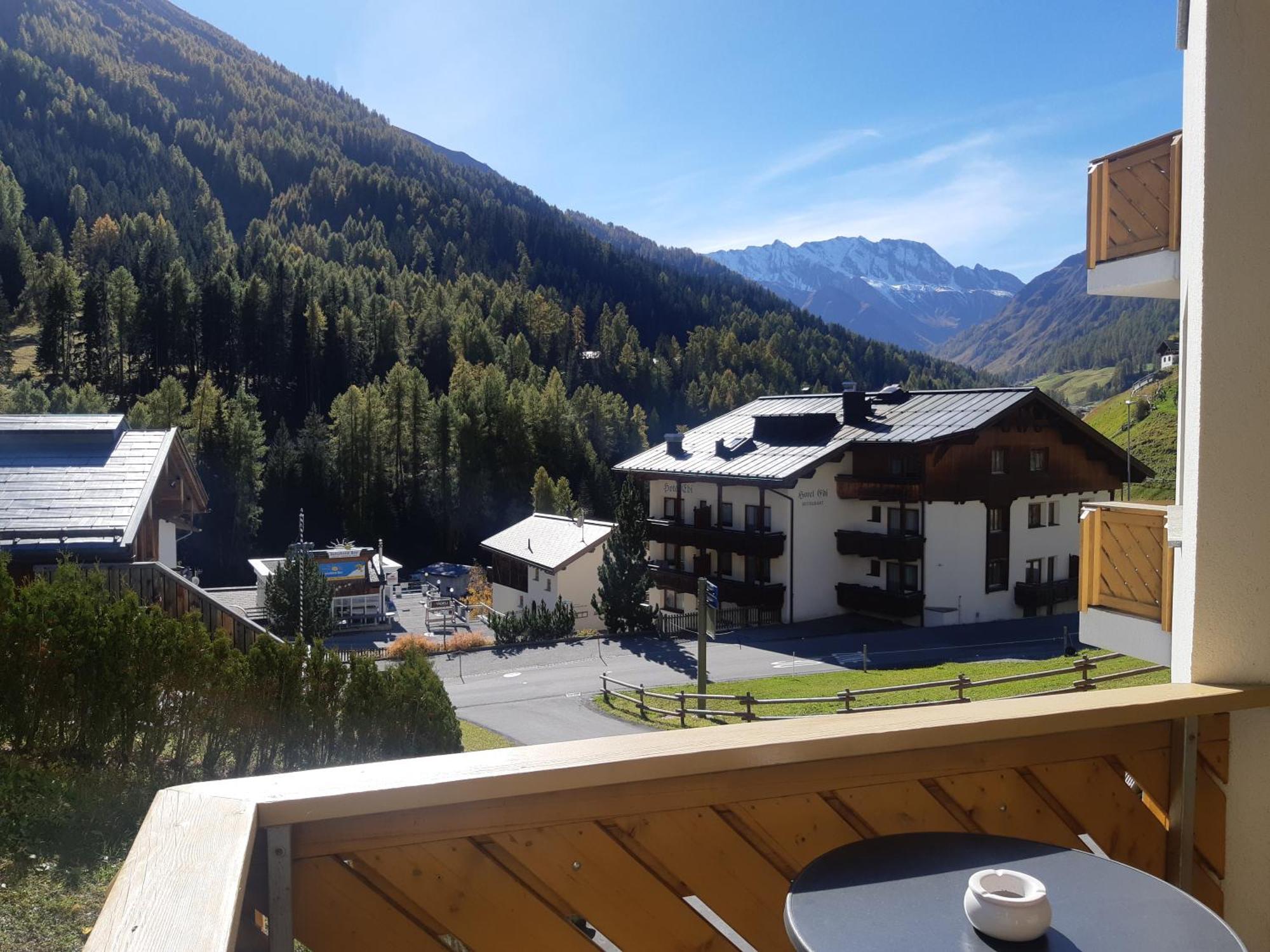 Appartements Garni Alpin Live Samnaun Room photo