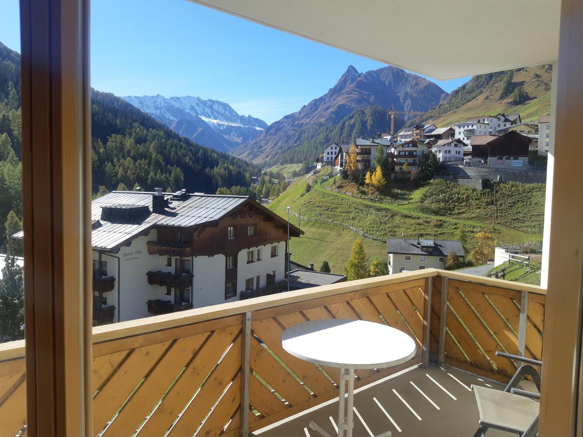Appartements Garni Alpin Live Samnaun Room photo
