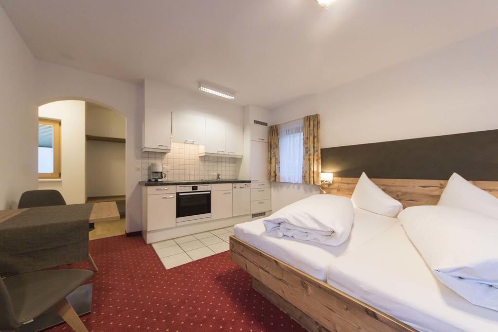 Appartements Garni Alpin Live Samnaun Exterior photo