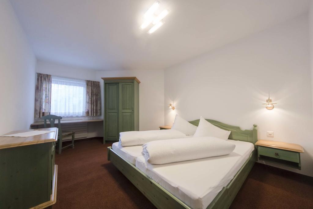Appartements Garni Alpin Live Samnaun Exterior photo