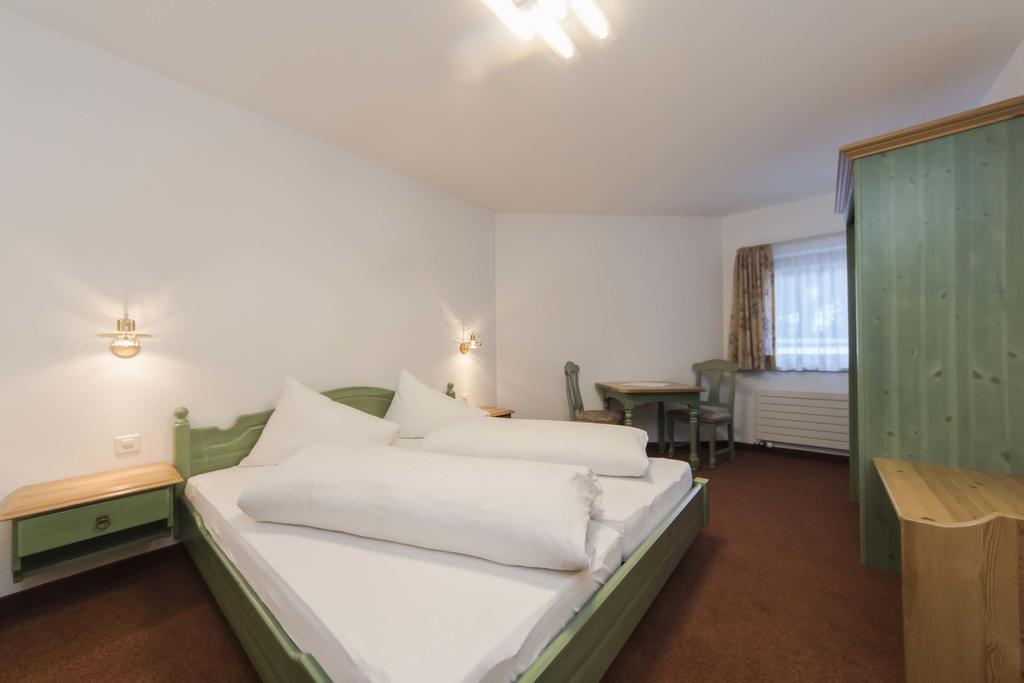 Appartements Garni Alpin Live Samnaun Exterior photo
