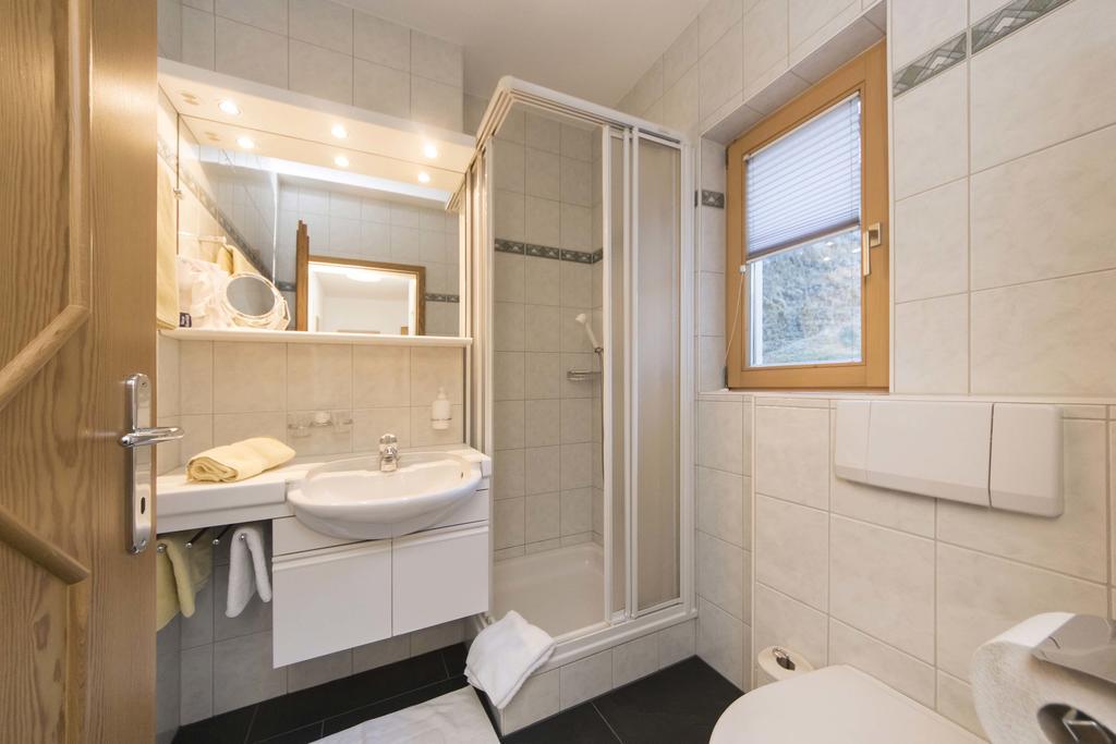 Appartements Garni Alpin Live Samnaun Exterior photo