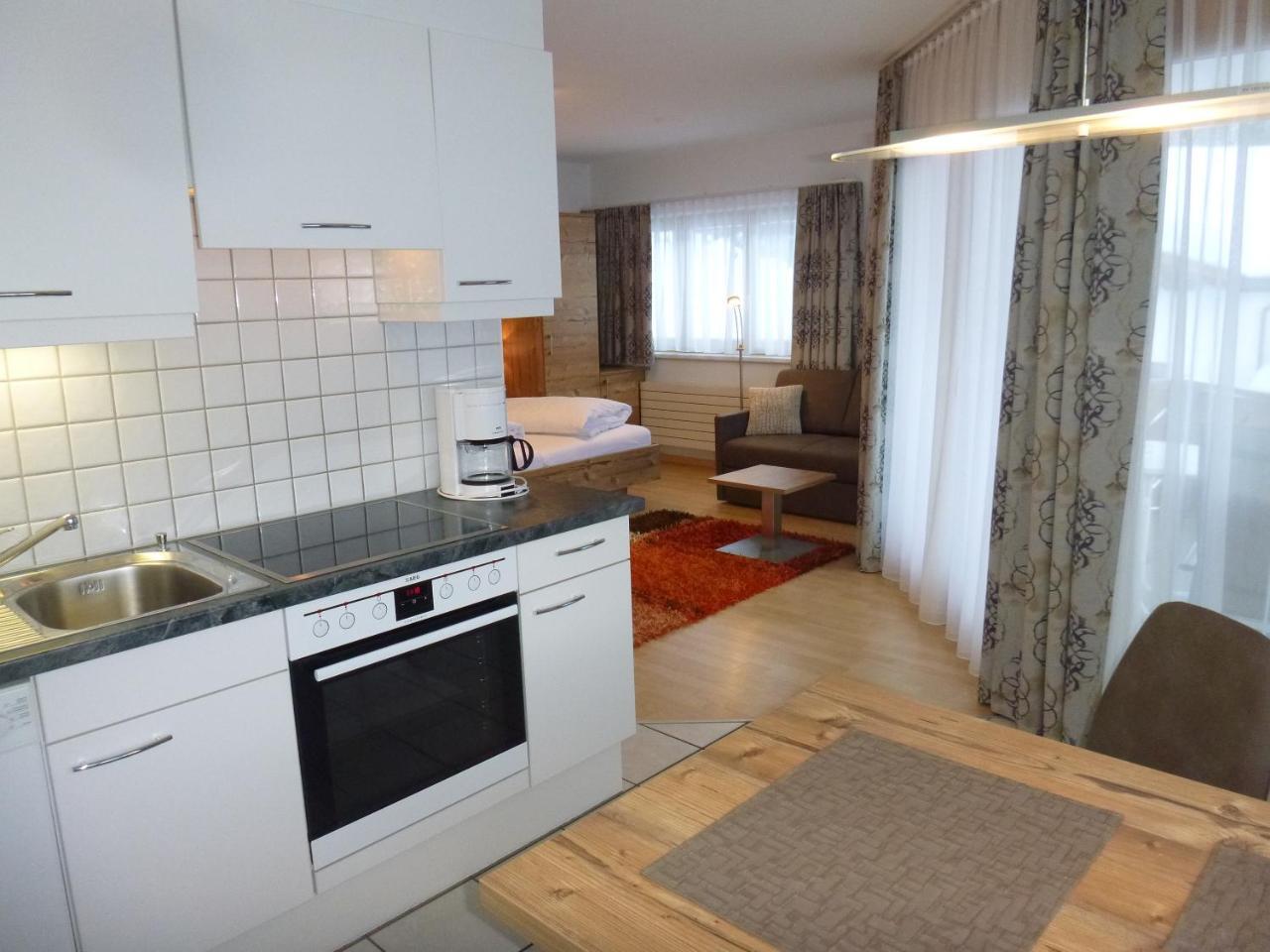 Appartements Garni Alpin Live Samnaun Exterior photo