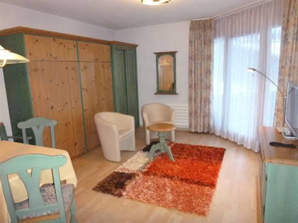 Appartements Garni Alpin Live Samnaun Exterior photo